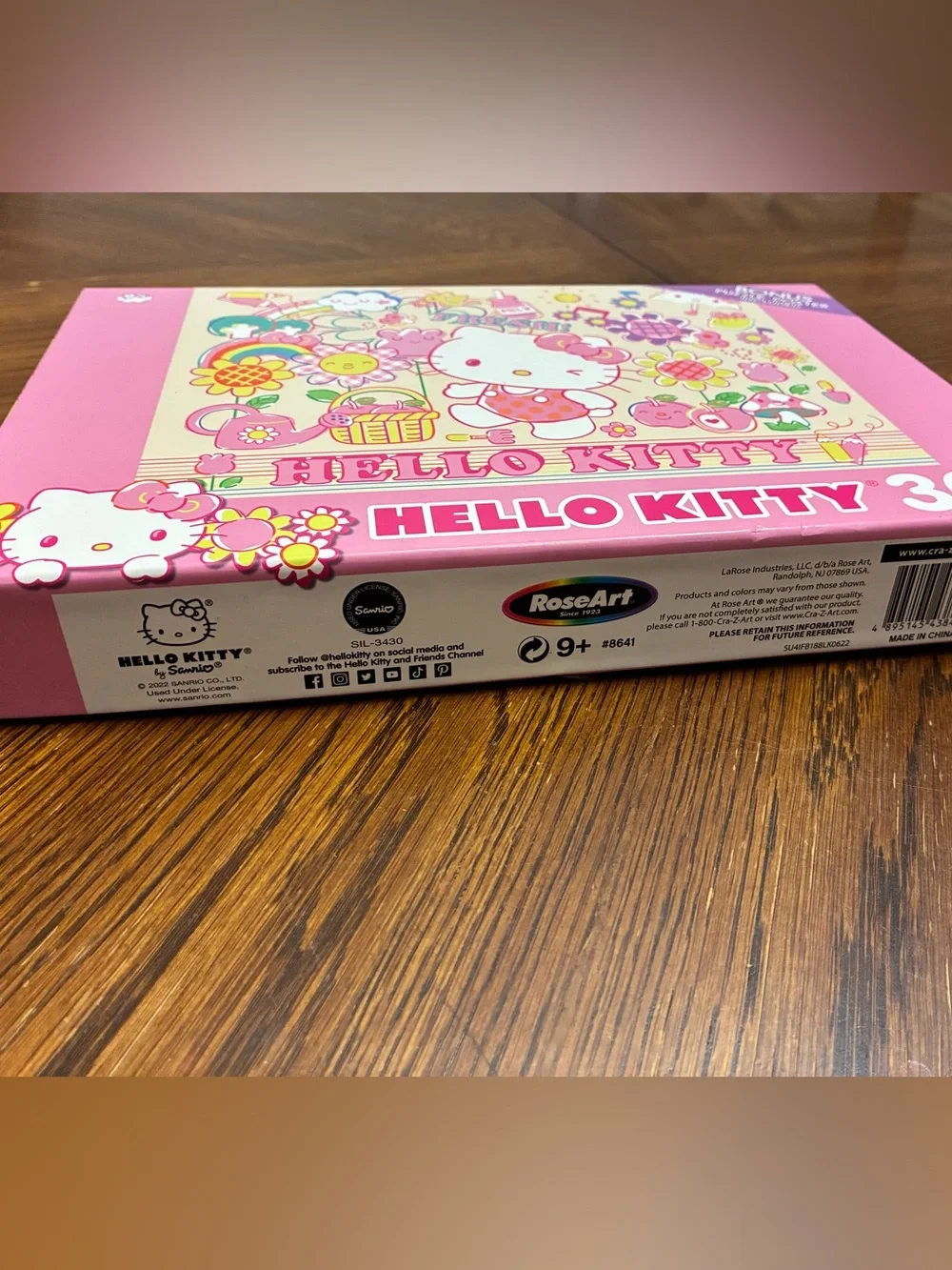 Hello Kitty Pink Floral 300-Piece Puzzle